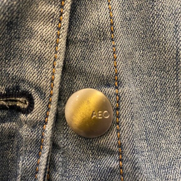 American Eagle Outfitters Super Stretch distressed Denim Jacket Women L - Picture 3 of 13